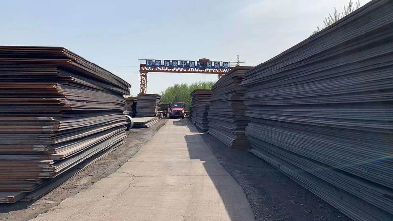 钢板运输现场
